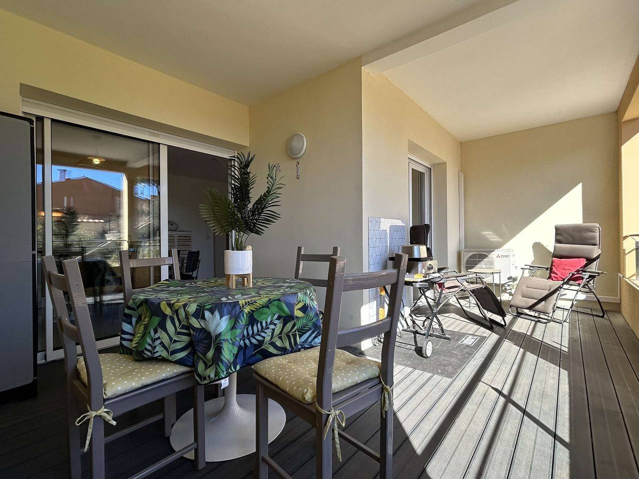 Entire apartment, Modern Apartment, Terrace, Close to Beach, A/C, Parking, Wifi, 3 Stars in La Côte Vermeille, Banyuls-sur-Mer
