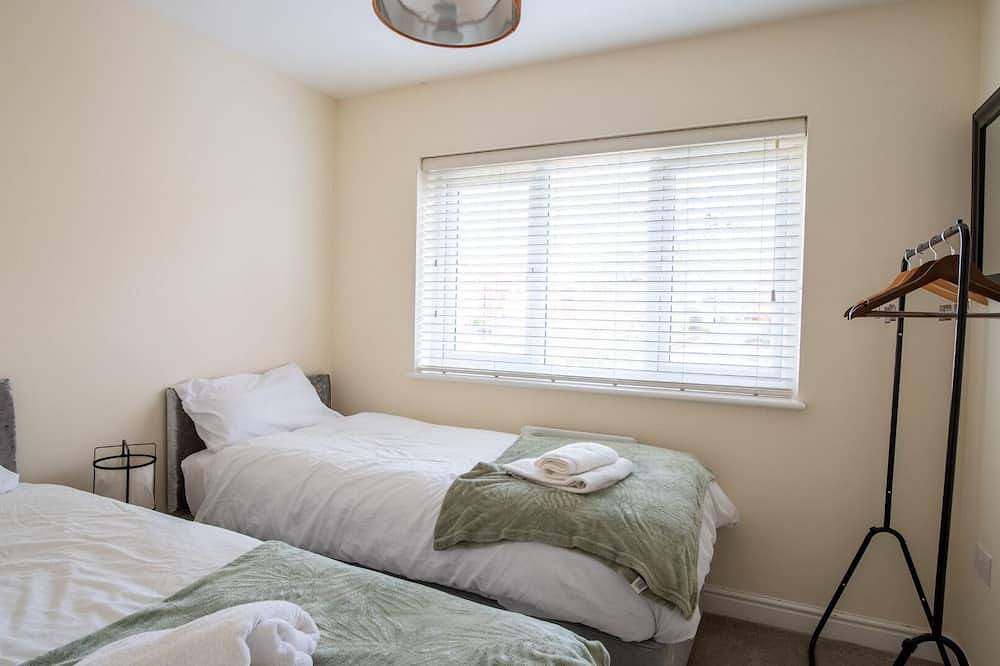 Apartamento entero, Cosy 4 Bed House Sleeps 8 - Wi-Fi Netflix in Kettering, Northamptonshire