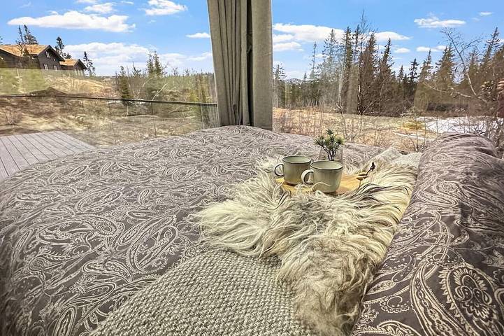 Fela Mirror Cabin – Scenic Glass Retreat at 1000 Meters in Valdres in Nord-Aurdal