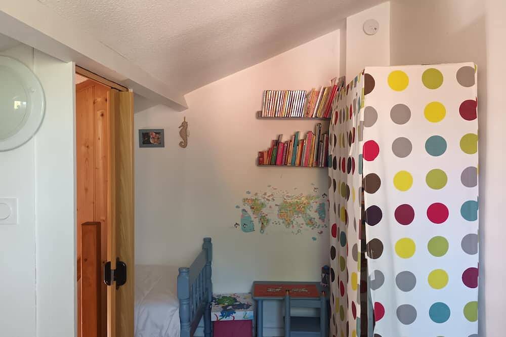 Rental with heated swimming pool 800m from the sea in Brem-sur-Mer, Vallée de la Loire