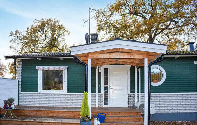 Ferienhaus für 6 Personen, mit Terrasse und Garten sowie Seeblick und Sauna in Ödeshög - 2