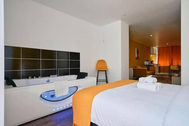 Gîte pour 2 personnes, avec jacuzzi ainsi que terrasse et jardin à Roubaix - 4