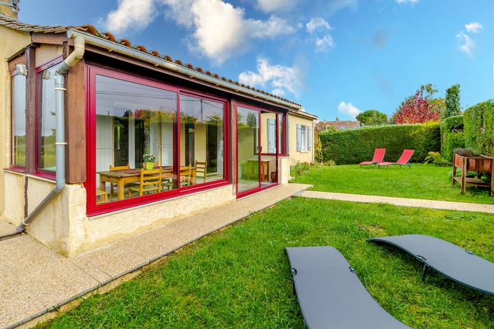 Maison de vacances pour 4 personnes, avec Terrasse ainsi que Jardin et Piscine