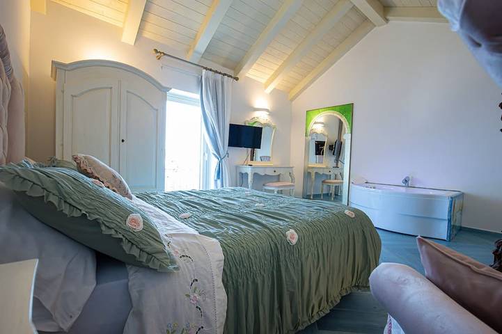 Spring Villa with panoramic views and private pool in San Michele (Salerno), Furore