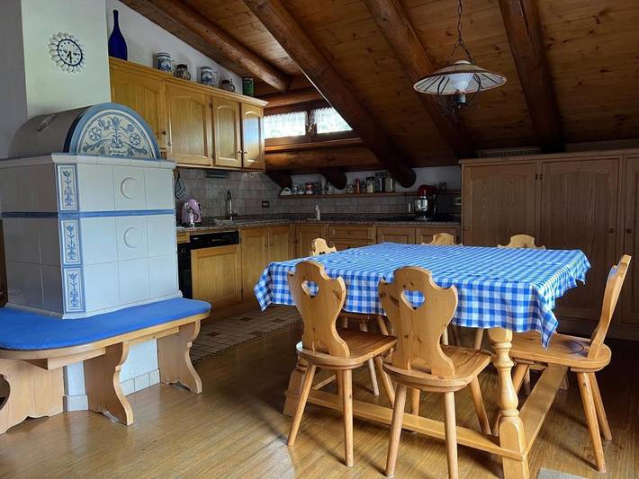 Baita per 5 persone, con panorama e giardino nonché terrazza, con animali domestici in San Vito di Cadore