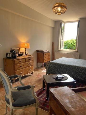 Chambre d’hôte pour 2 personnes, avec jardin dans Moulicent