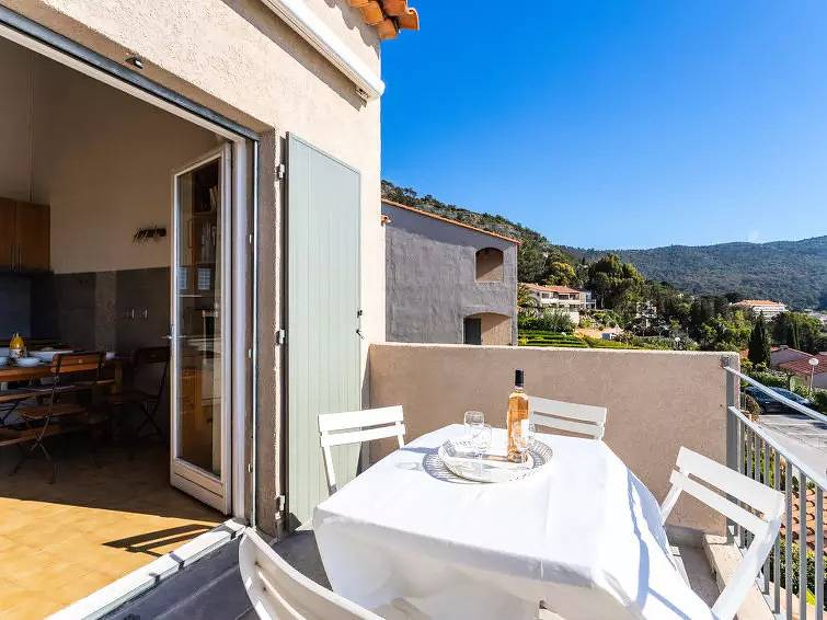 Entire apartment, 2 Pièces 4 Personnes in Rayol-Canadel-sur-Mer, Mediterranean Coast (France)