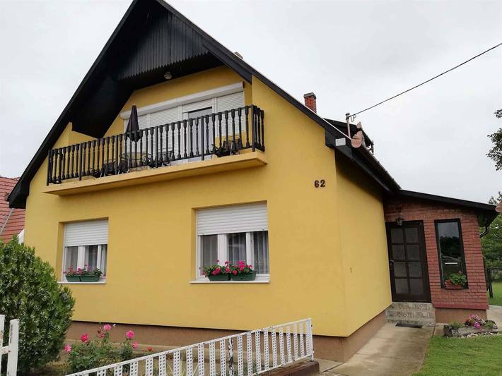 Appartement de vacances entier, Appartement de vacances avec chambres confortables, Internet et barbecue. in Balatonberény, Rive sud du lac Balaton