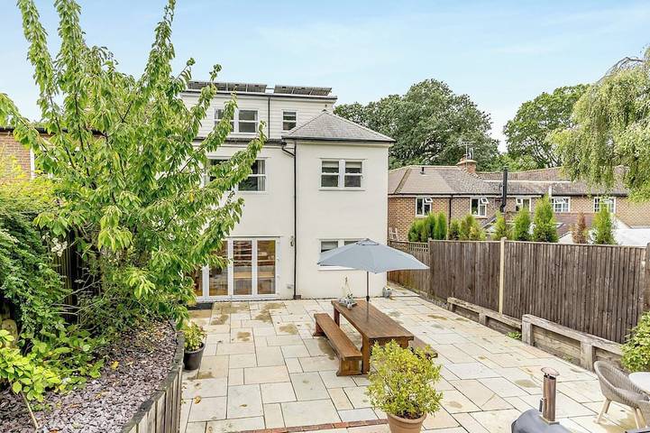 Cottage for 12 people, with garden and hot tub in Bexhill