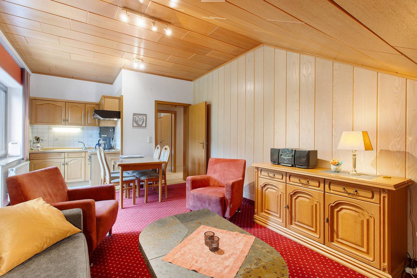 Ganze Wohnung, Ferienwohnung 'Appartment 8' mit Bergblick, Balkon und Wi-Fi in Willingen, die Mittelgebirge