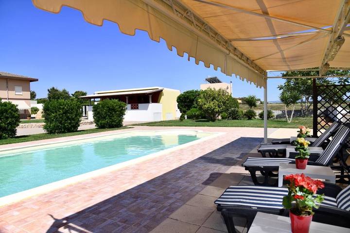Maison d’hôte pour 2 personnes, avec piscine ainsi que jardin et vue à Porto Torres - 2
