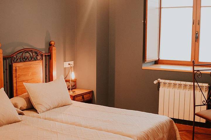 Ganze Wohnung, Osingain, Der Komfort eines Hotels mit den Vorzügen eines großen Hauses. in Lantarón, Cordillera Cantábrica