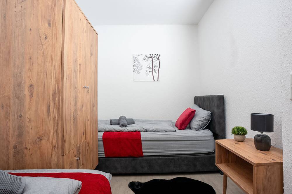 Ganze Wohnung, Serviceroom24 - Apartment 4 in Recklinghausen Hoch Wlan - Tv - 24-7 Check-in in Recklinghausen, Kreis Recklinghausen