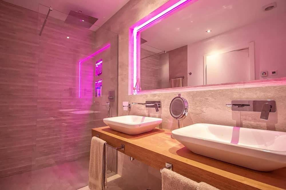 Modern family villa in Nova Santa Ponsa in Santa Ponsa, Calvià