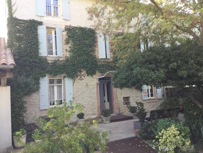 Chambre d’hôte pour 2 personnes, avec terrasse ainsi que jardin et vue