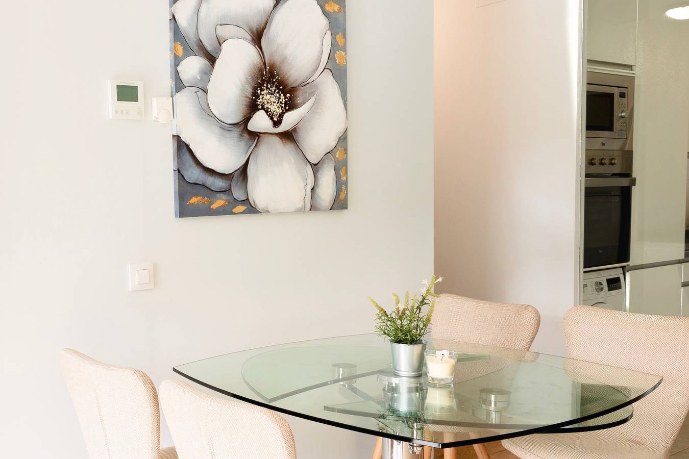 Entire apartment, Apartment 'Apart Jardines San Vicente' with Private Terrace, Wi-Fi and Air Conditioning in Moncloa-Aravaca, Madrid