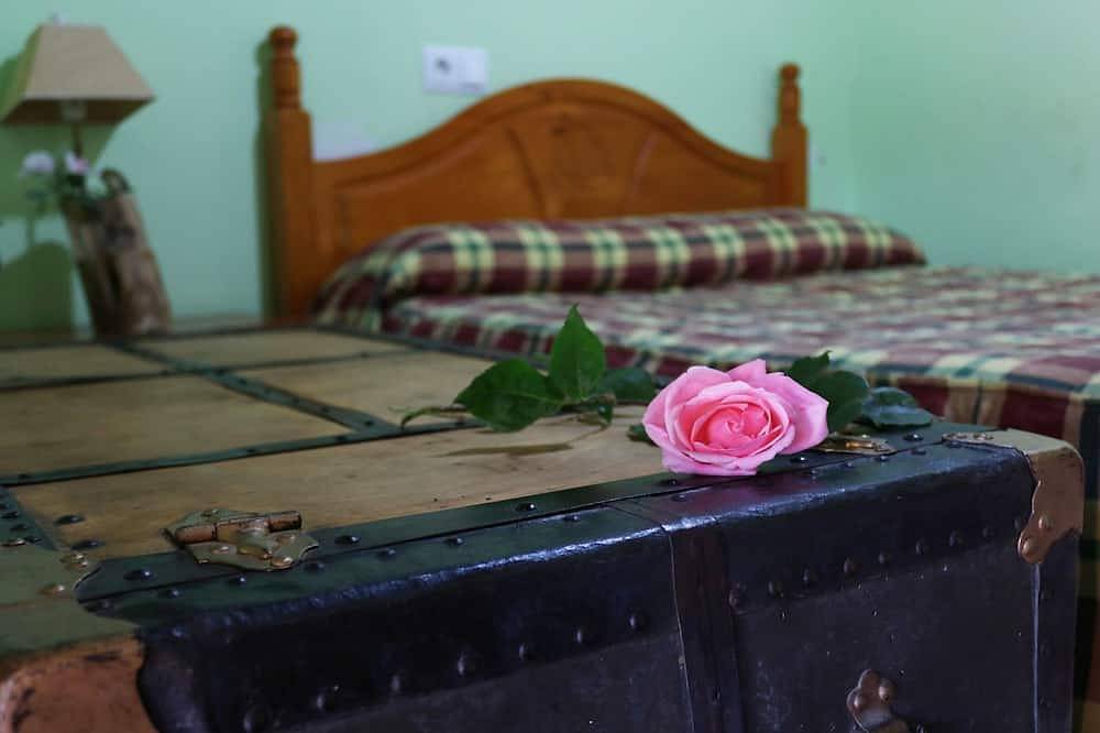 Rural house (full rental) Huerto Tia Juliana in Valero, Salamanca Province