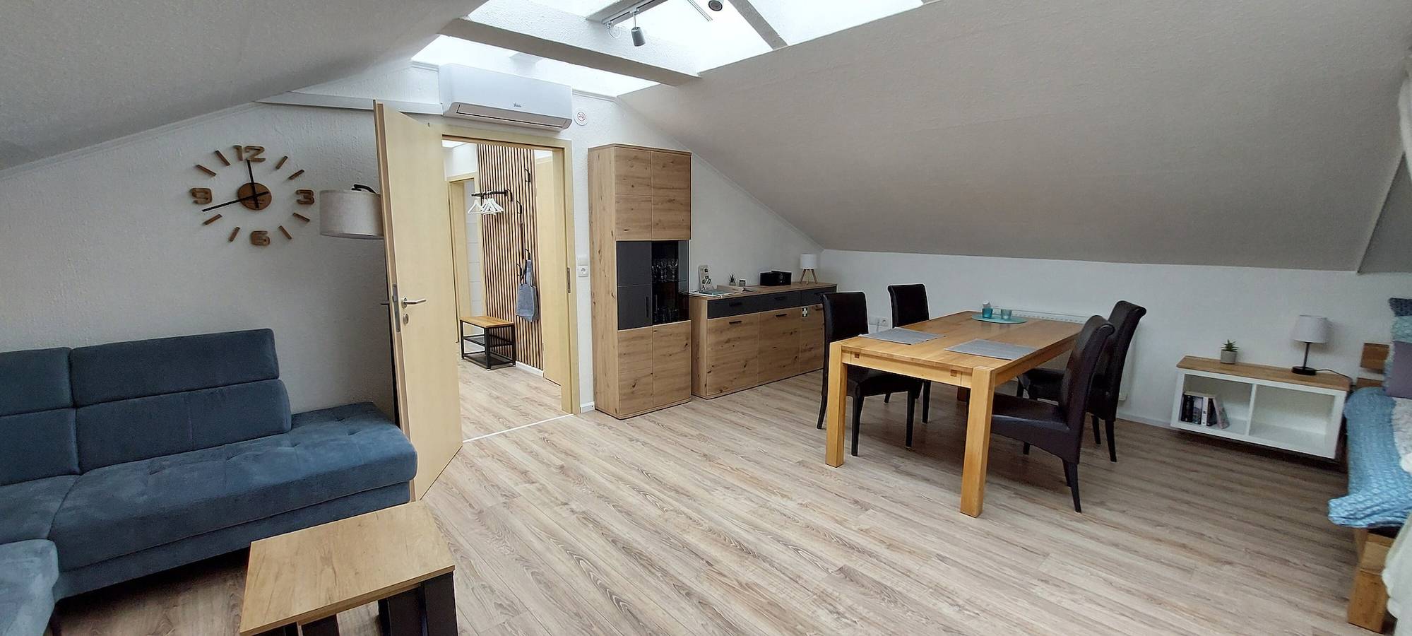 Ganze Wohnung, Ferienwohnung Abel mit Balkon, Wlan, Wallbox und Klimaanlage in Nähe Klinikum und Rehazentrum in Oldenburg, Niedersachsen