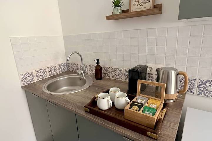 Entire apartment, Cozy studio in the historic district near the train station in Redon, Redon region
