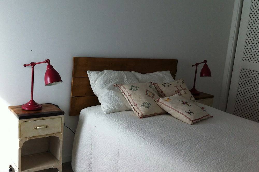 Haus mit Pool in großen Grundstück (32500m2), am Meer in Bordeira, Faro Distrikt