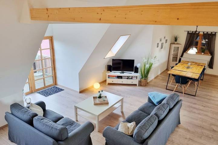 Ferienwohnung für 6 Personen, mit Garten und Balkon sowie Sauna und Pool, mit Haustier