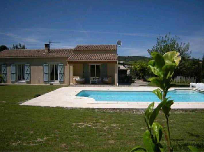 Location de vacances pour 4 personnes, avec jardin ainsi que vue et piscine à Limoux - 2