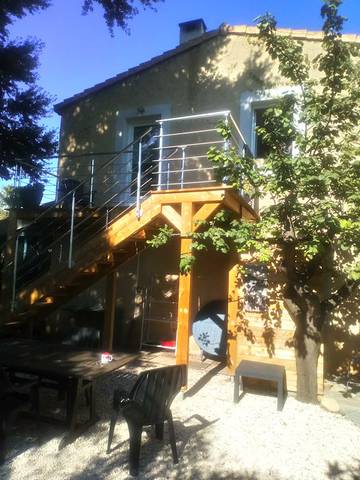 Gîte pour 4 personnes, avec vue sur le lac ainsi que jardin et terrasse à Vic-la-Gardiole