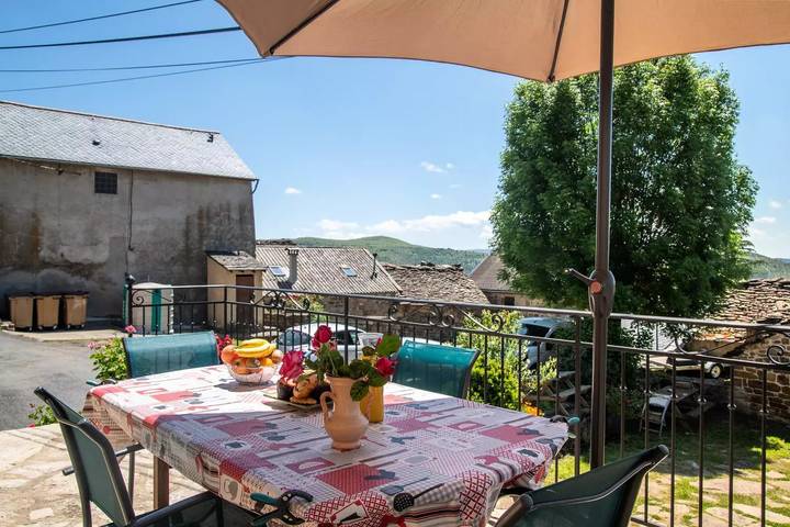 Gîte pour 6 personnes, avec balcon et piscine à Les Bondons - 4