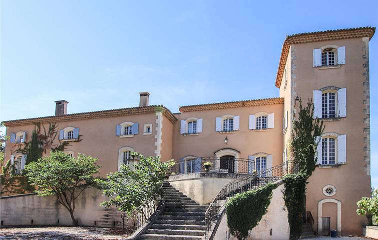 Location de vacances pour 15 personnes, avec piscine ainsi que jardin et terrasse, animaux acceptés à Apt - 2