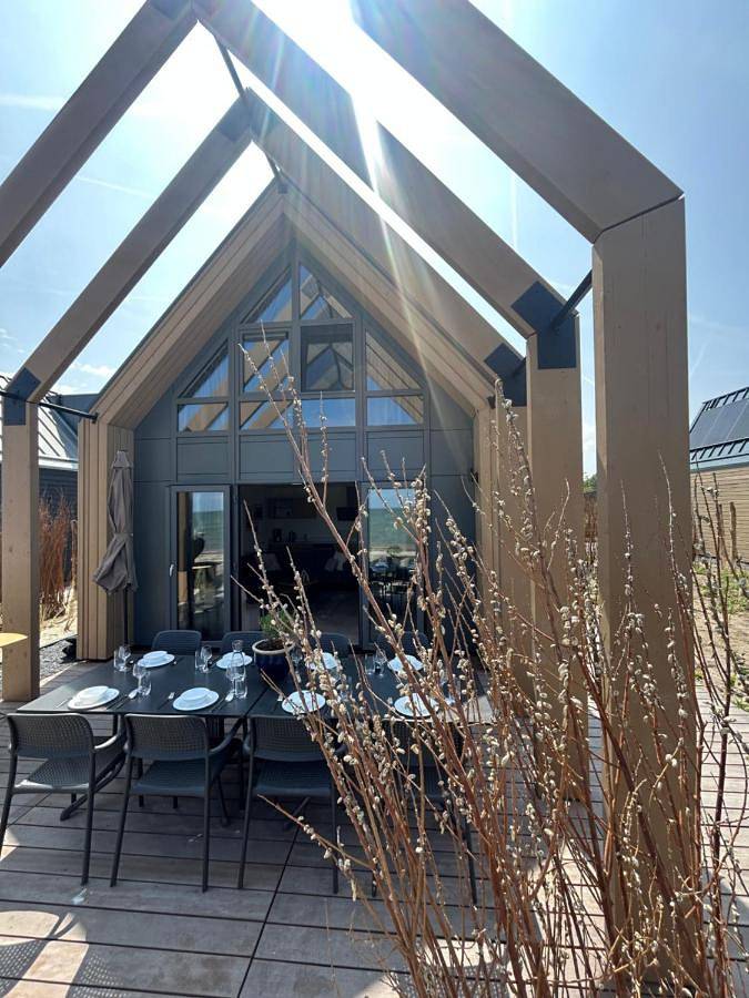 Beach villa at the Ijsselmeer 8p in Enkhuizen, Ijsselmeer
