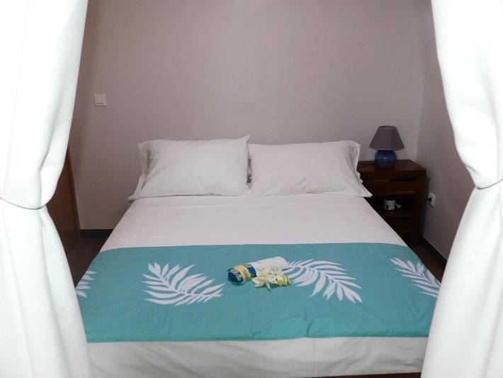 Gîte pour 4 personnes, avec jardin ainsi que vue et terrasse dans Pirae - 2