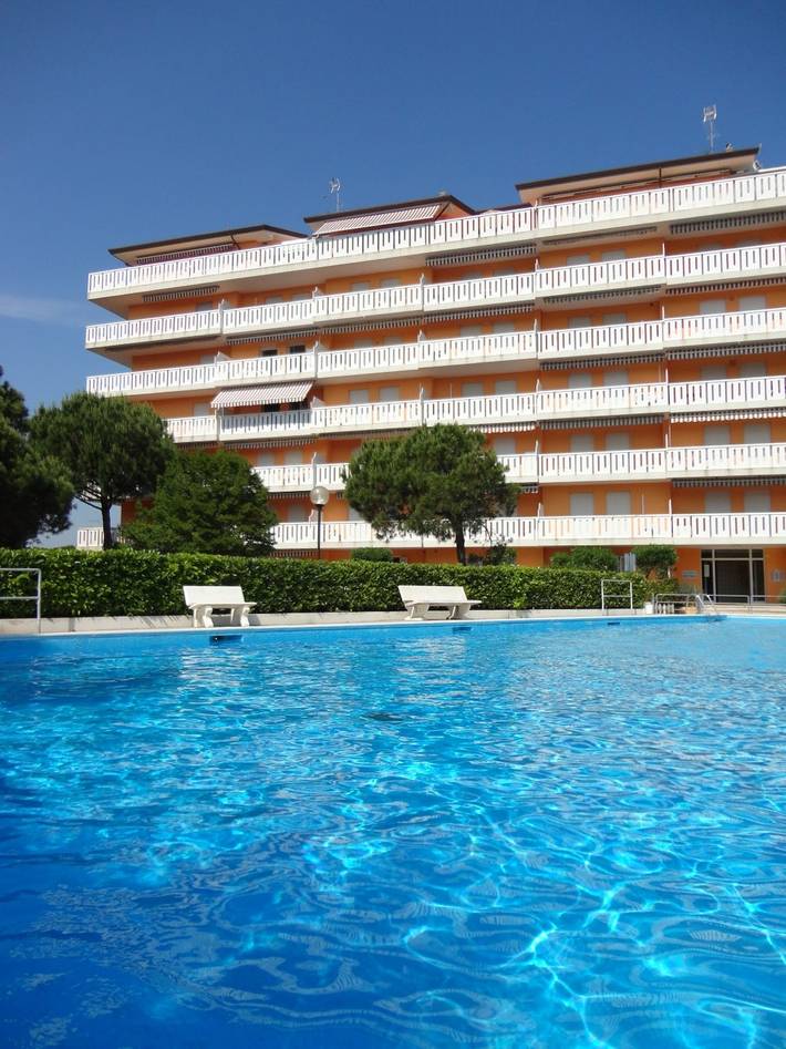 Appartement entier, Appartement avec vue sur la mer et la piscine in Porto Santa Margherita, Caorle