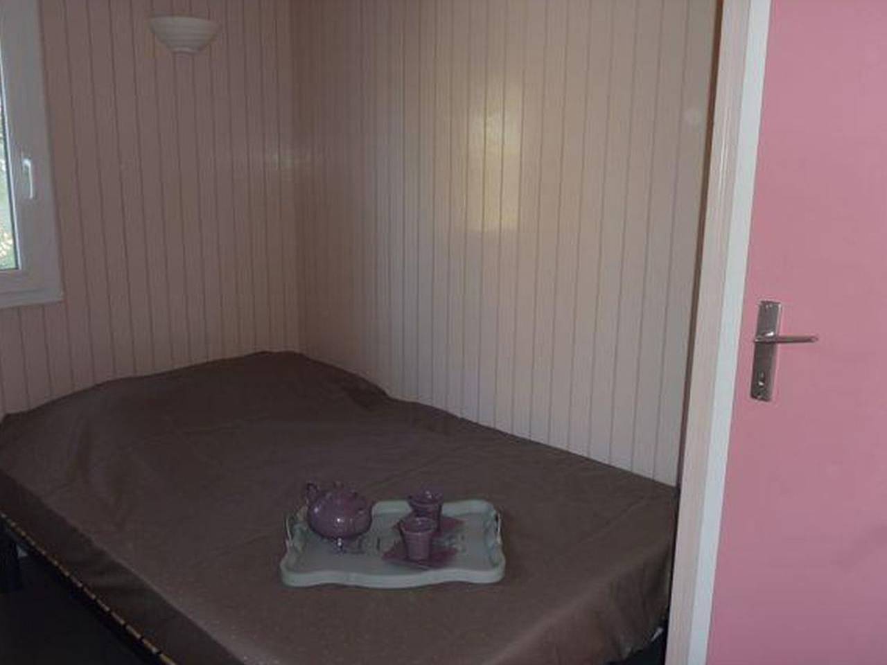 Chalet confortable avec terrasse à Saint-Jean-de-Monts in Saint-Jean-de-Monts, Vendée