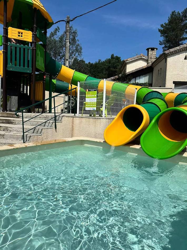 Chalet pour 5 personnes, avec piscine et terrasse en Ardèche - 2