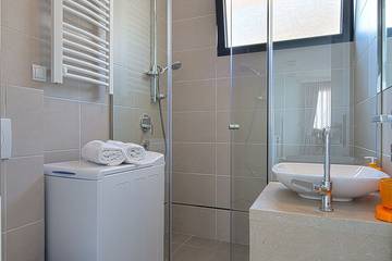 Villa für 8 Personen in Montenegro, Bild 4