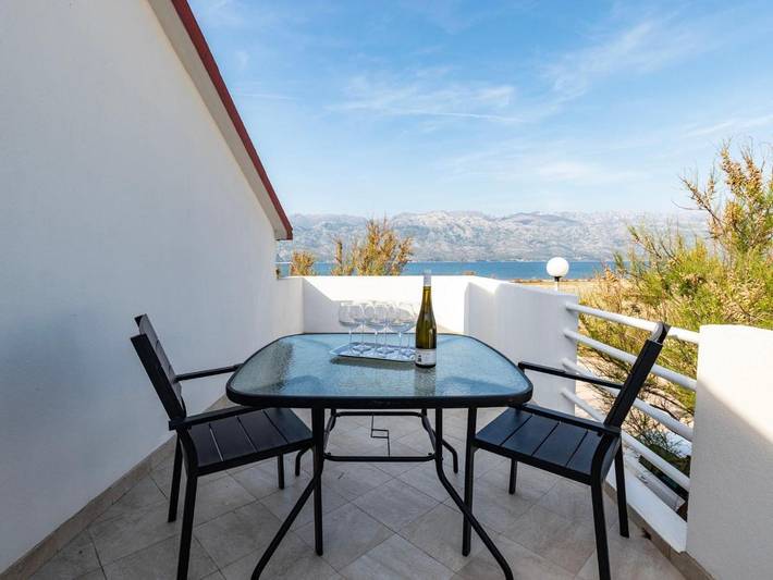 Ferienhaus für 10 Personen, mit Pool und Balkon in Razanac - 2