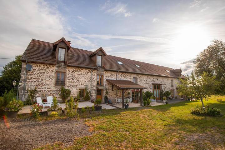 Location de vacances pour 5 personnes, avec vue et jardin à Saint-Émiland - 2