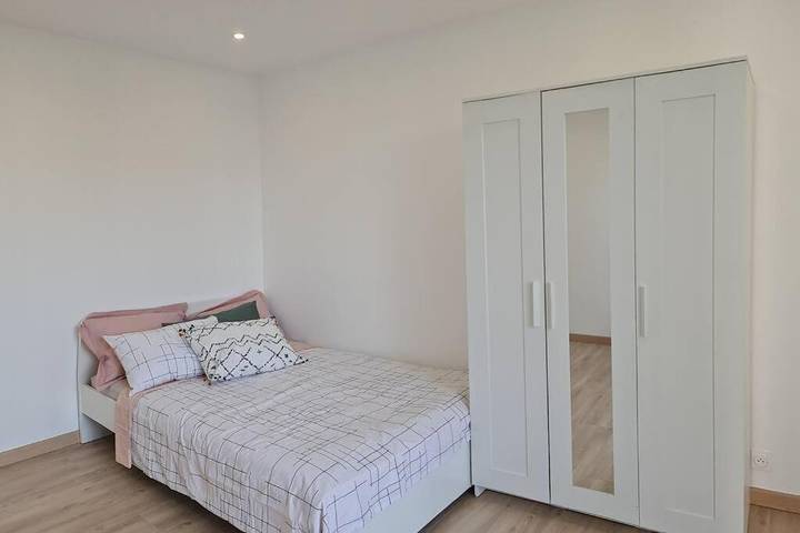 Gîte pour 8 personnes, avec balcon et vue à Neuilly-Plaisance - 4