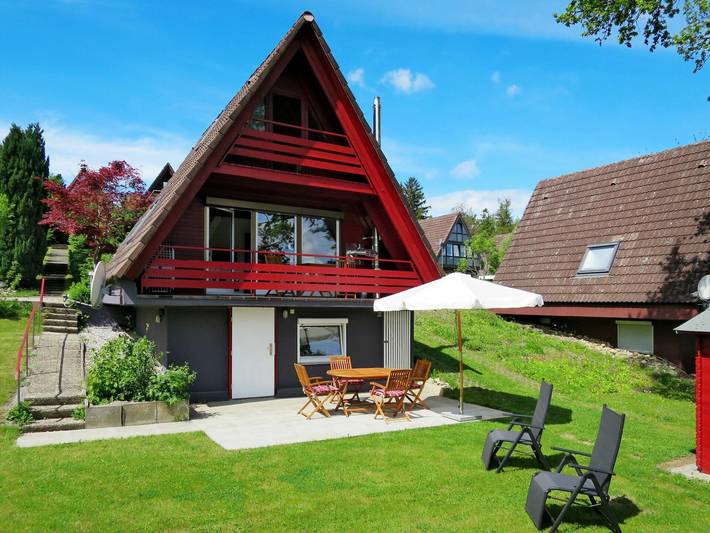 Ferienhaus für 4 Personen, mit Balkon und Terrasse sowie Garten in Wilhelmsdorf