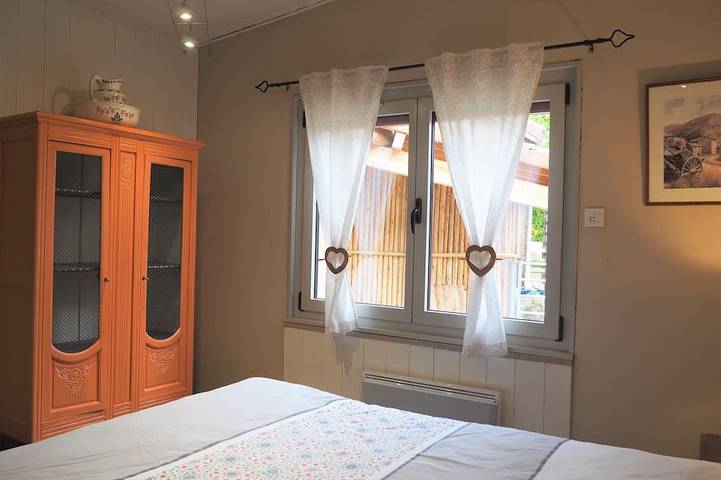 Location de vacances pour 9 personnes, avec terrasse et jardin, animaux acceptés à Saint-Genest-Malifaux - 4