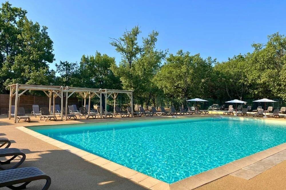Bungalow pour 2 Personnes dans Saint-Saturnin-lès-Apt, Parc naturel régional du Luberon