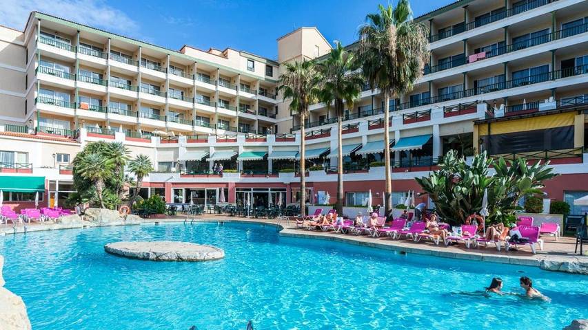 Hôtel pour 10 personnes, avec Jacuzzi et Terrasse ainsi que Jardin et Sauna