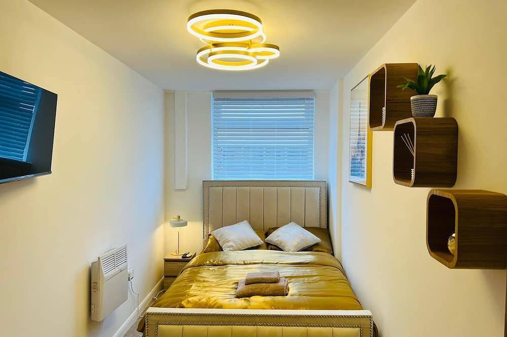 Apartment for 7 People in Luton, Chiltern Hills