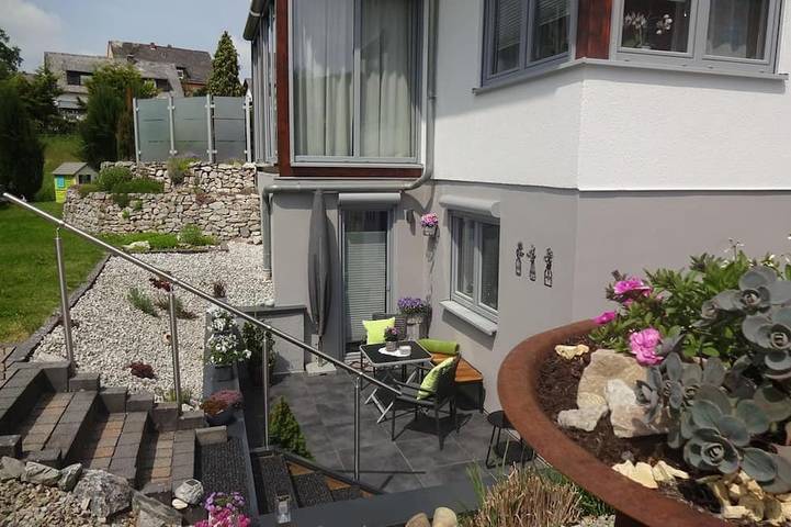 Ferienwohnung für 2 Personen, mit Terrasse und Garten in Emmelshausen