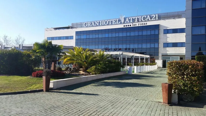 Hotel para 10 personas, con sauna además de jardín y terraza - 1