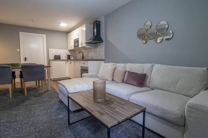 Glamping for 5 people, with garden, with pets in Glasgow