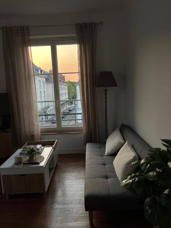Appartement entier, Three-Bedroom Apartment in Saumur, Vallée de la Loire