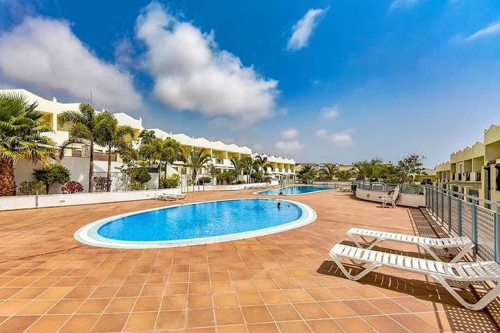 Ferienwohnung für 7 Personen, mit Pool und Garten sowie Ausblick und Kinderpool - 1