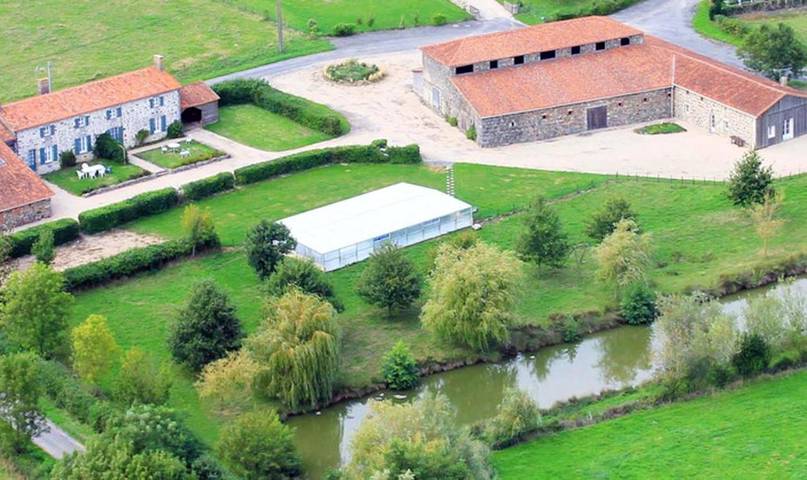 Location de vacances pour 6 personnes, avec Piscine et Vue sur le lac à Moutiers-sous-Chantemerle - 2
