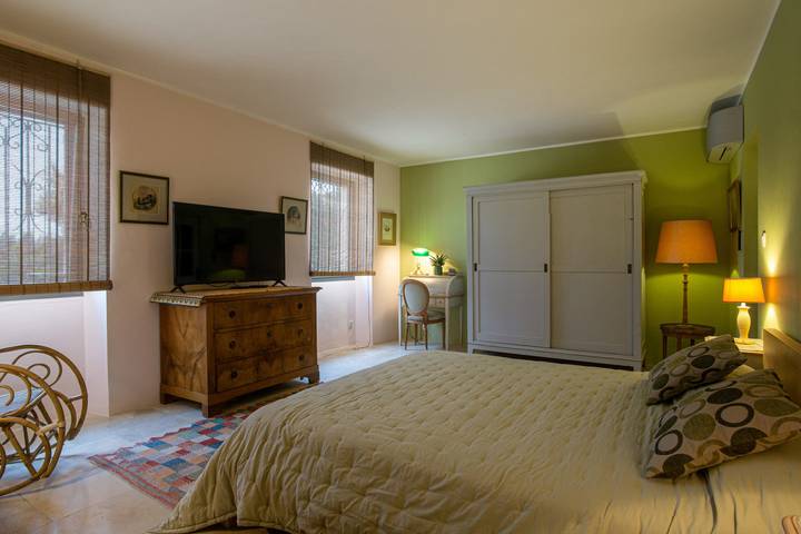 Location de vacances pour 4 personnes, avec piscine ainsi que jardin et terrasse à L'Isle-sur-la-Sorgue - 3